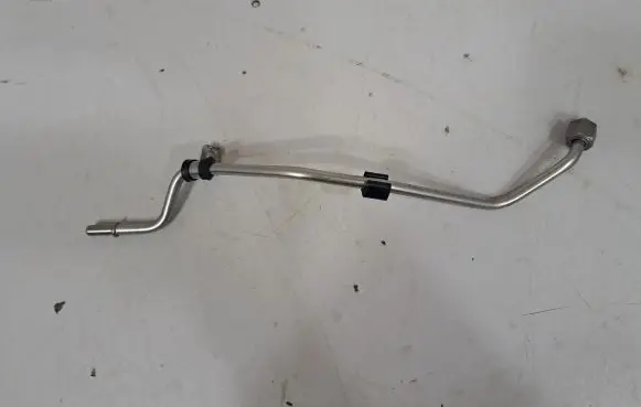 BMW 2 F22 F23 Fuel line pipe 8616080