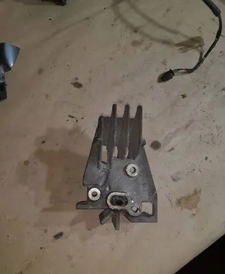 Renault Scenic III - Grand scenic III Fuel Injector clamp holder 8200771226
