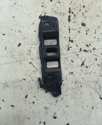 Volkswagen Touareg II Front bumper mounting bracket 7P6807184F 20405302