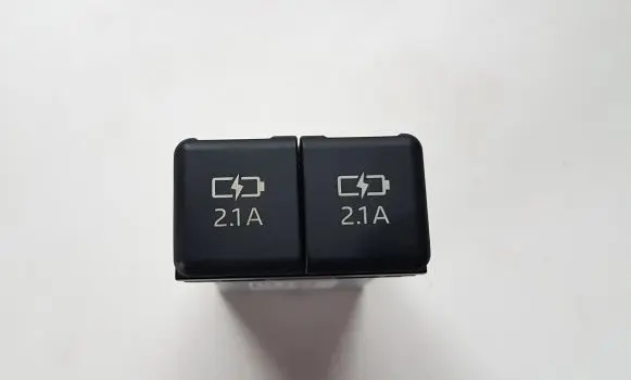 Toyota RAV 4 (XA50) USB socket connector 8553242010