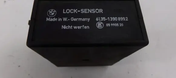 BMW 7 E32 Other relay 61351390899