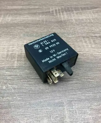 BMW 5 E34 Other relay 1384825 05992500