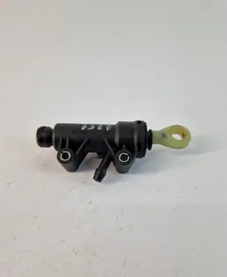 BMW 1 F20 F21 Clutch master cylinder 6773670