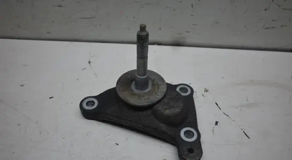 Peugeot 308 SW Gearbox mounting bracket 9652761480
