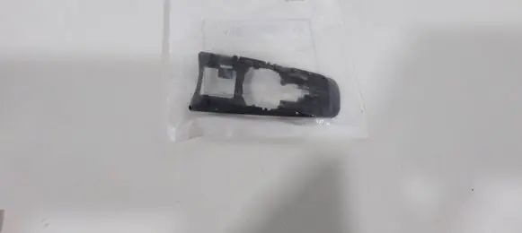 Land Rover Evoque II Front door exterior handle/bracket LR117080