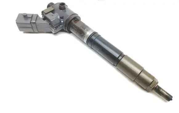 Volvo S90, V90 Fuel injector 3133878 31336878