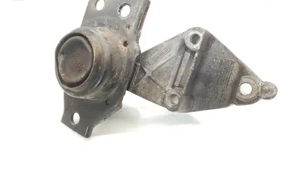 Renault Megane II Engine mounting bracket 500900500