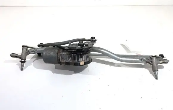 Front wiper linkage and motor