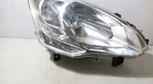 Peugeot Partner Headlight/headlamp