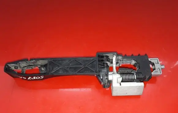 Rear door exterior handle/bracket