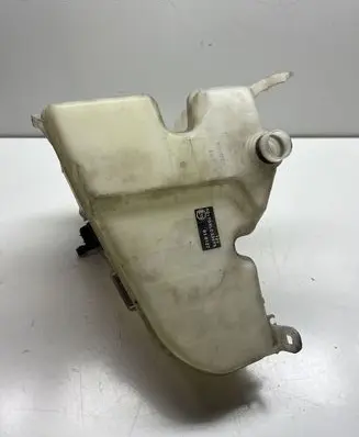 Lexus GS 300 350 430 450H Windshield washer fluid reservoir/tank 010127