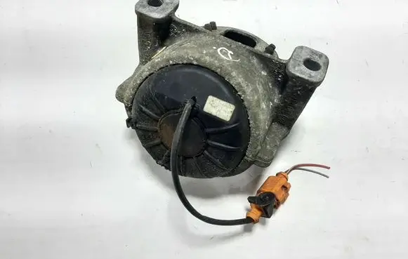 Audi A5 8T 8F Engine mount bracket 