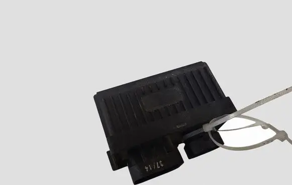 Opel Astra J Coolant fan relay