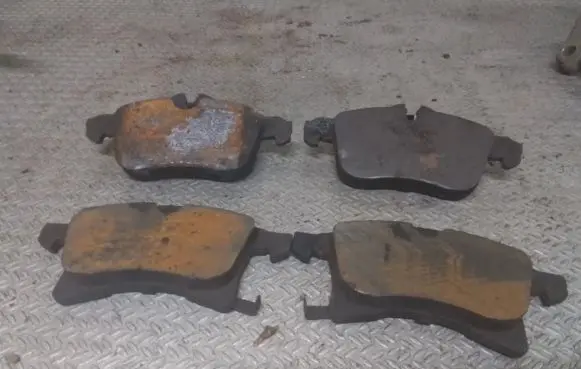 Opel Zafira B Brake pads (front) 