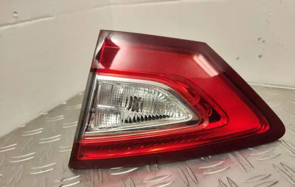 Ford Mondeo MK V Tailgate rear/tail lights DS7313A602KD 21040201 CD391DLL