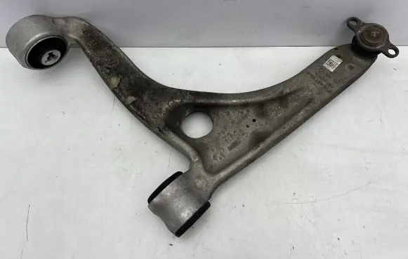 Volkswagen Multivan T7 Front bumper upper radiator grill 7T0407151B