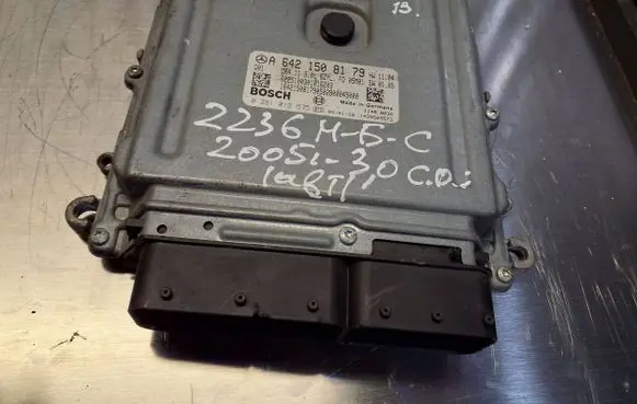 Mercedes-Benz C W203 Engine control unit/module A6421508179 0281012575