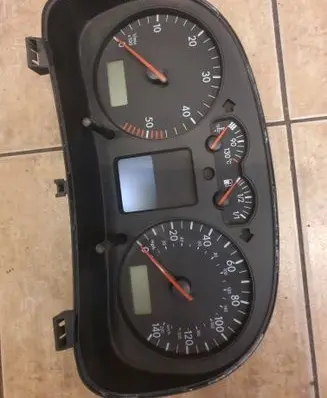 Speedometer (instrument cluster)