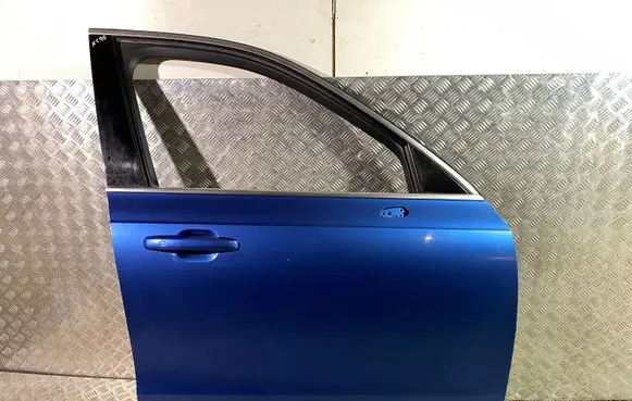 Volvo XC90 Front door