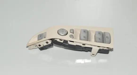 BMW X7 G07 Electric window control switch 6847099 61316847099