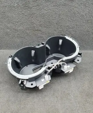 Cup holder front