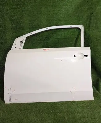 Volkswagen Up Front door 