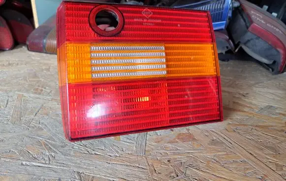 Volkswagen PASSAT B4 Tailgate rear/tail lights 3A9945108A 3A9945108
