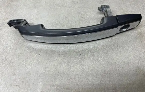 Opel Insignia A Front door exterior handle 13500027 Z177