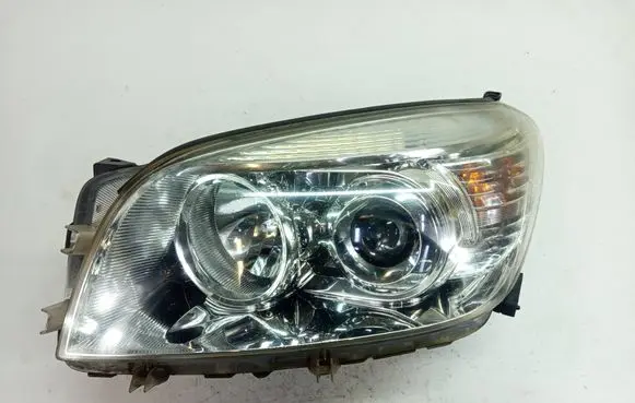 Toyota RAV 4 (XA30) Headlight/headlamp LAMAPRAV4PRZOD