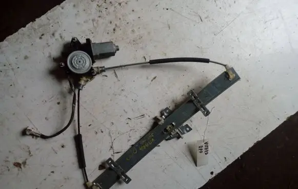 Suzuki Grand Vitara I Front door window regulator with motor 8343065010 8343065000