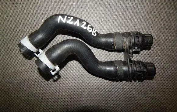 Volkswagen PASSAT B8 Engine coolant pipe/hose 5Q0820507G