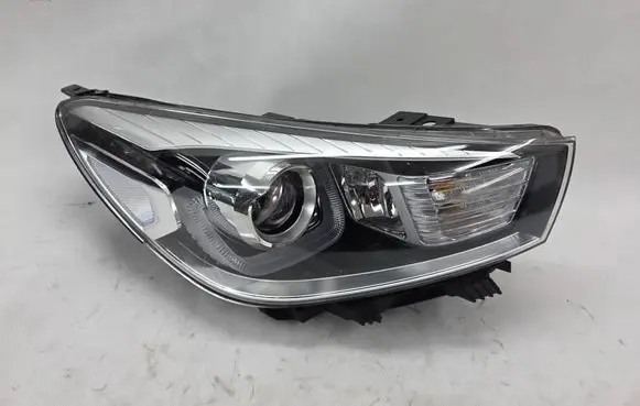 KIA Rio Headlight/headlamp 92102H8