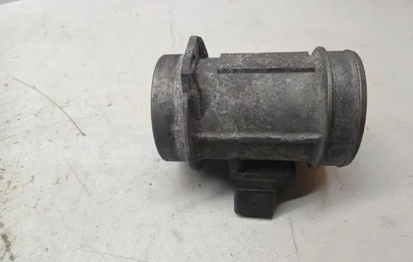 Volkswagen PASSAT B5.5 Mass air flow meter 059906461D AFH7025C