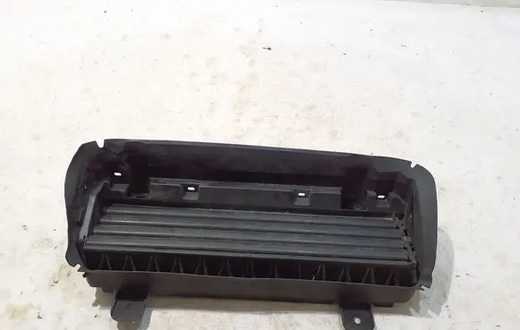 Dacia Duster II Intercooler air channel guide 214F63070R