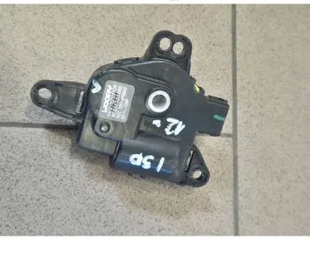 Hyundai i30 Air flap motor/actuator D267AP9BA02