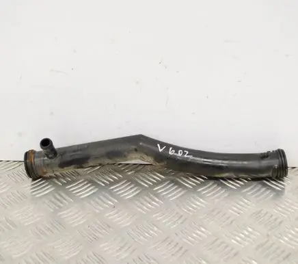 Skoda Yeti (5L) Air intake hose/pipe 03C121065B