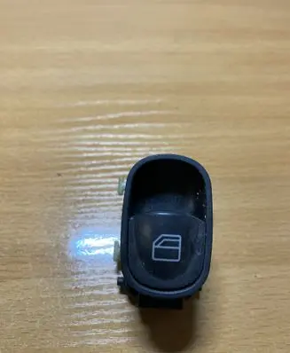 Mercedes-Benz C W203 Electric window control switch 2038200210 C1091