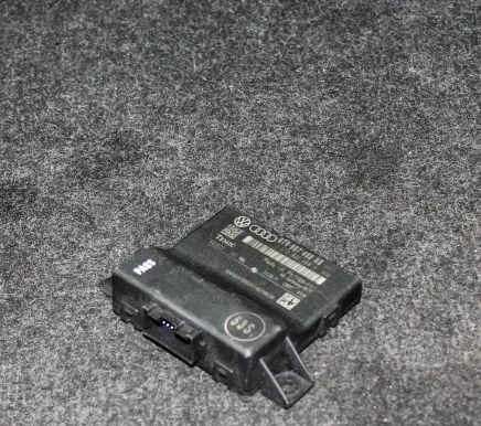 Audi A4 S4 B8 8K Gateway control module 8T0907468AB