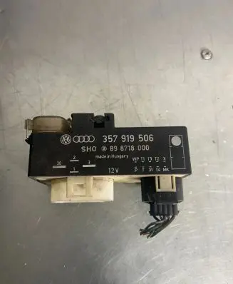 Volkswagen Golf IV Coolant fan relay 357919506 898718000
