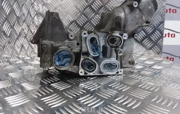 Honda CR-V Oil filter mounting bracket 088058