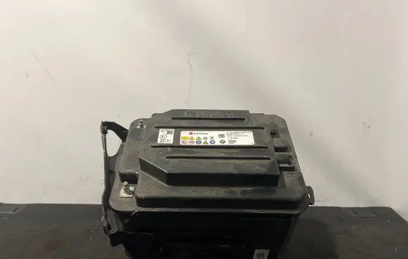 Voltage converter inverter