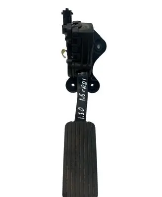 Hyundai i30 Accelerator throttle pedal 32700