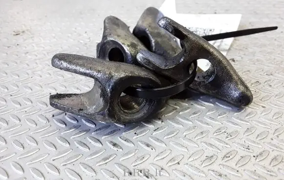 Renault Master II Fuel Injector clamp holder