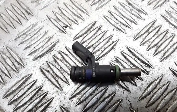 Mercedes-Benz A W169 Fuel injector a0000788749