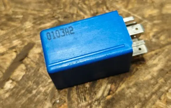 Jeep Grand Cherokee (WJ) Light relay 4686130