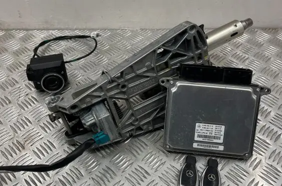 Mercedes-Benz C W204 Engine control unit/module A6461504172 A0054467140
