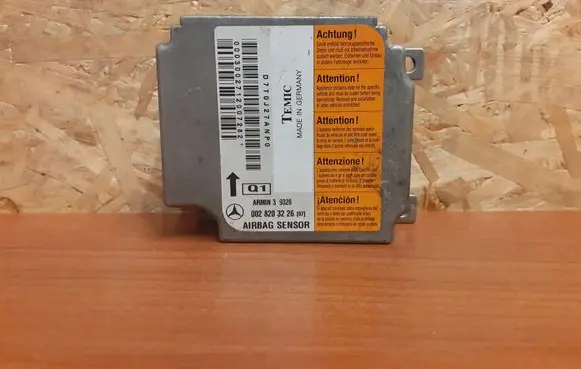 Mercedes-Benz E W210 Airbag control unit/module 0028203226 2384