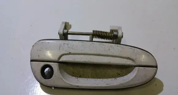 Mazda 626 Front door exterior handle
