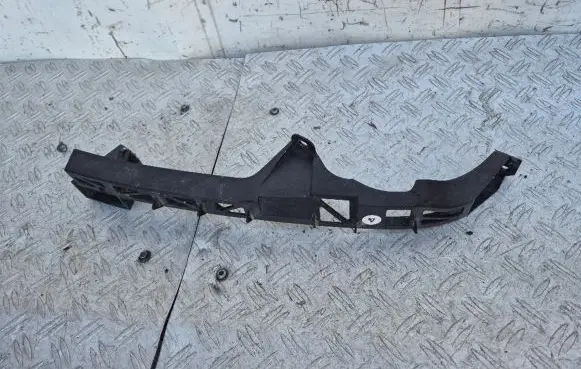 Headlight/headlamp mounting bracket