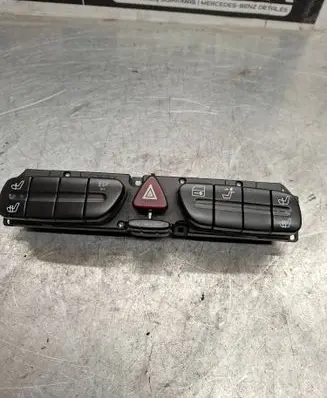 Mercedes-Benz C W203 Hazard light switch 2038216479 3306090400 31151488001